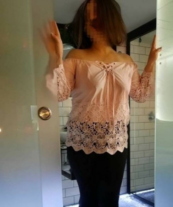 Ик! 🌸 Я именно та креативная и нежная леди, о которой ты мечтал... и определенно незабываемая проститутка в Москве! 💋 У меня есть все, чтобы сделать наше свидание незабываемым. 😉 Живу я в самом сердце Москвы, где встретимся с тобой и погрузимся в нашу сказочную и незабываемую встречу. 🌃
Что касается услуг, то у меня их будет предостаточно, чтобы удовлетворить самые смелые фантазии... Ты можешь рассчитывать на щедрую порцию страсти, нежности, энергичности и пикантности в каждом движении. 😘 Эмоциональный контакт со мной будет неистовым, а мои нежные руки наполнят тебя незабываемым удовольствием. ✨
У меня есть шикарные фото, которые ты можешь посмотреть, чтобы убедиться, какая я соблазнительная и привлекательная. 📸 Что еще... Ах да! У меня есть целый букет положительных отзывов от моих довольных клиентов, которые говорят о моей профессиональности и индивидуальном подходе. 🌟 Так что дорогой, не упусти возможность погрузиться в сладостные моменты совместного времяпрепровождения со мной! 💕 До встречи! Ксения